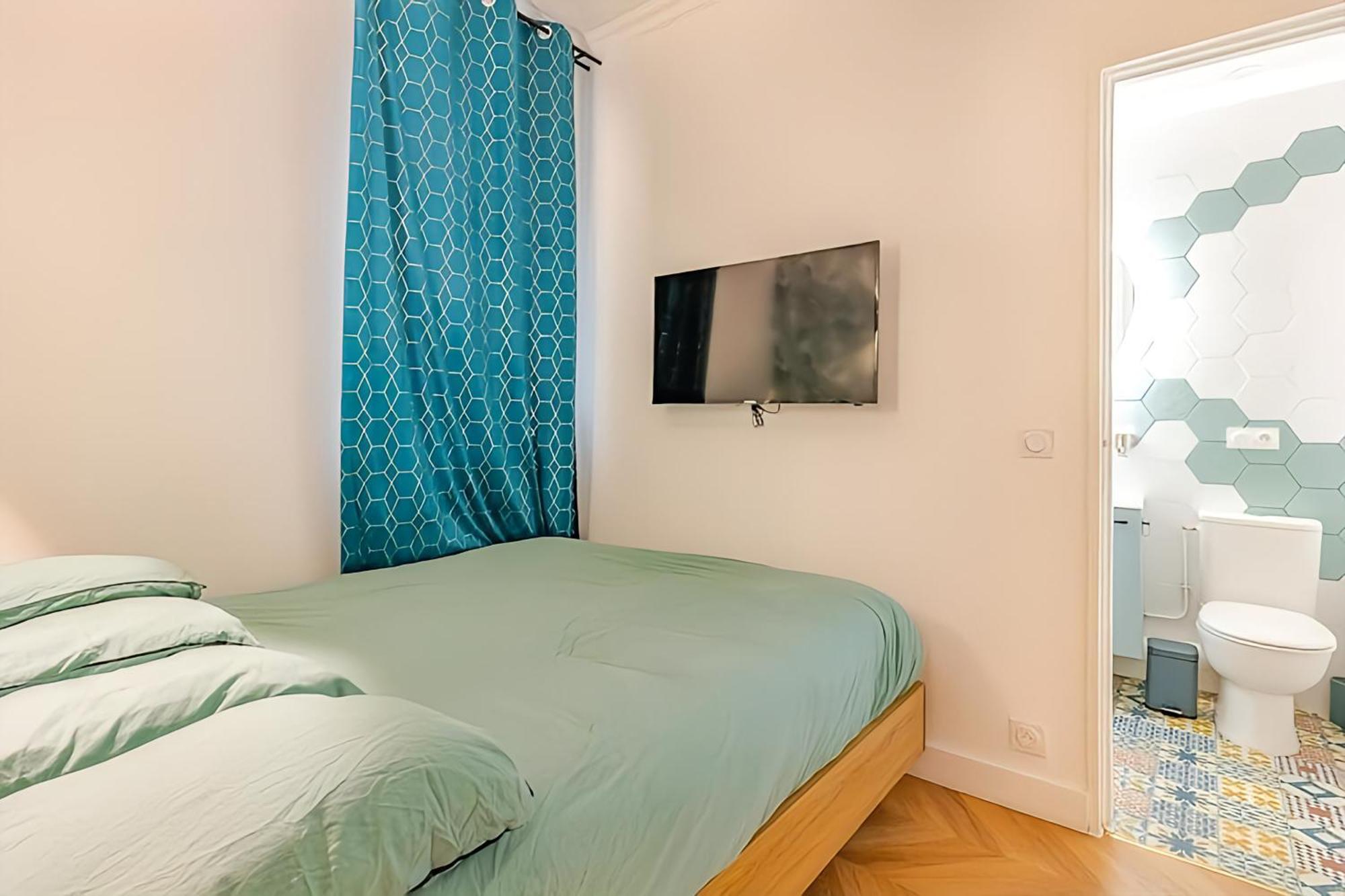 Loft A 2 Pas Des Champs Elysees Et De La Defense!